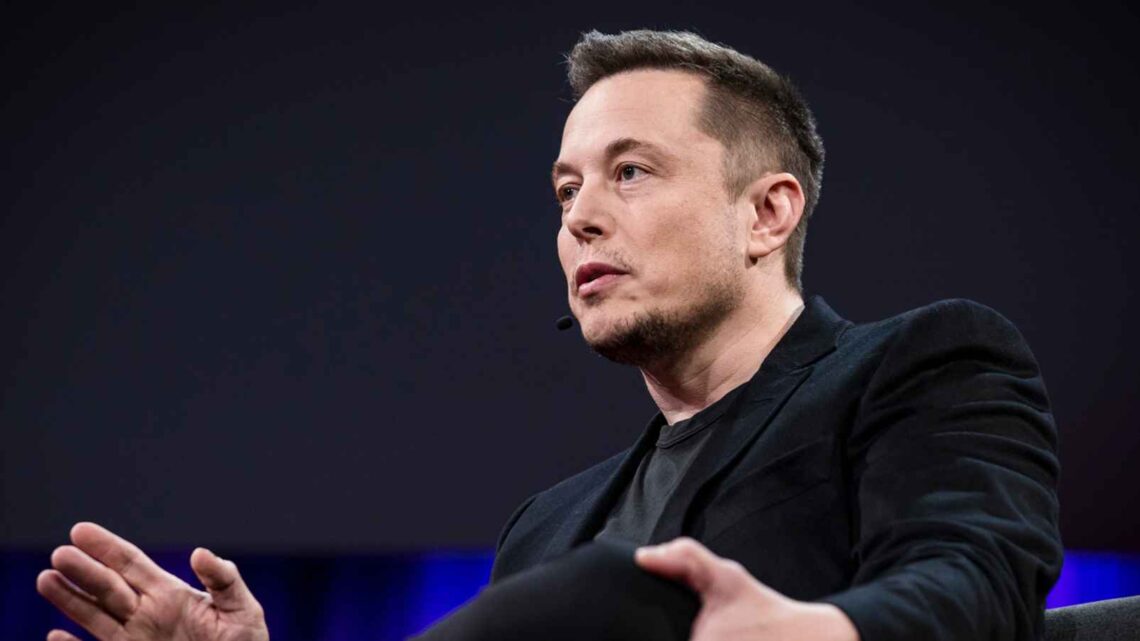 Elon Musk - Şaşırtıcı başarısı Musk’un Steve Jobs, Howard Hughes, Henry Ford ve Bill Gates ile karşılaştırılmasına neden oldu.