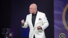 Eric Worre - Eğer vücudunuzda bir girişimci kemik varsa, girişimciliğin ne olduğu hakkında biraz bilginiz varsa, Network Marketing mükemmel değil ama sıradan bir insan için diğer tüm girişimcilik türlerinden daha iyidir.