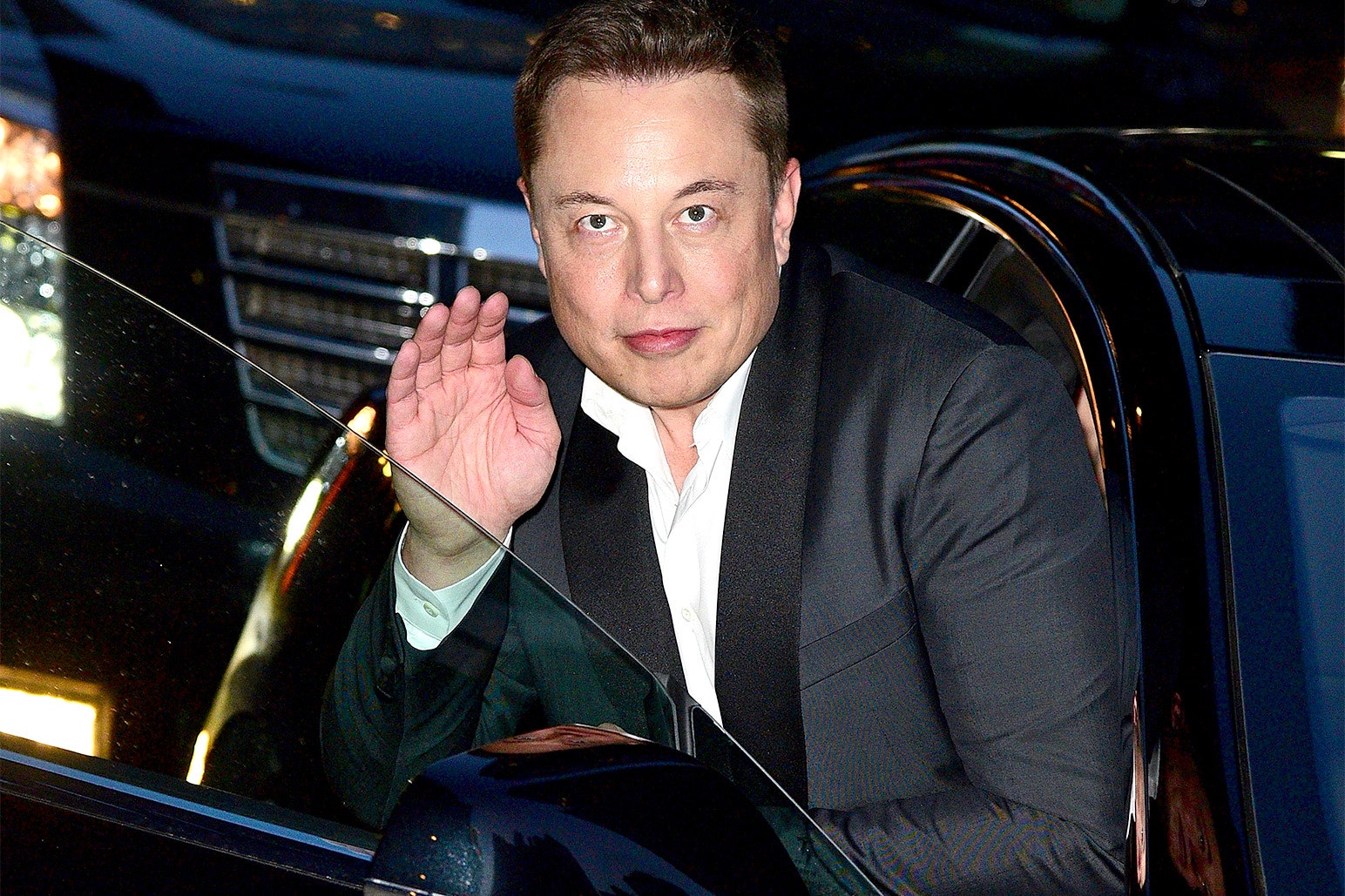 Elon Musk - Haftada en az 80 veya 100 saat çalışın. Böylece başarı oranınızı geliştirin.