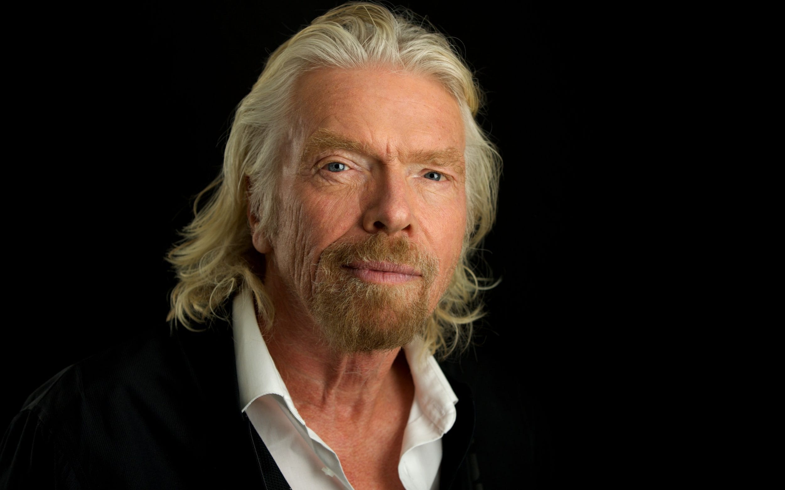 Virgin Group'un kurucusu Richard Branson'un kanatları altında 400'den fazla şirket var.