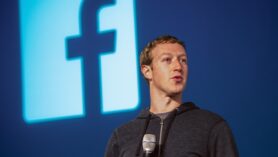 Facebook ile dünyanın en genç milyarderi olan Mark Zuckerberg aynı zamanda başarılı bir yatırımcıdır.