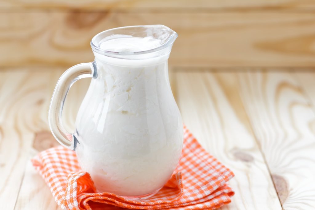 Kefir, son zamanlarda beslenme kültürü içinde bir ikon olma yolunda ilerliyor.  Kefir tanelerinden kültüre edilen fermente bir süt içeceğidir.